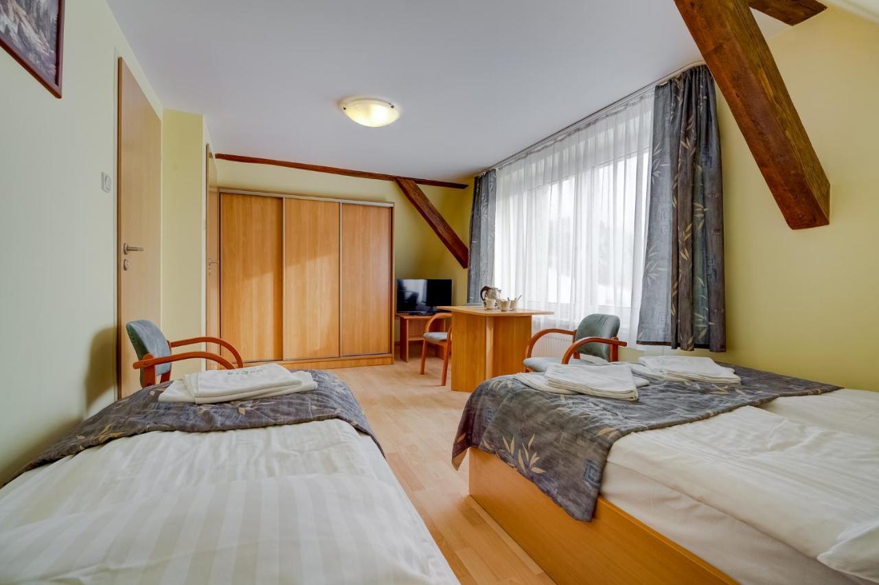 Osrodek Wypoczynkowy Barta Hotel Тилич Екстериор снимка